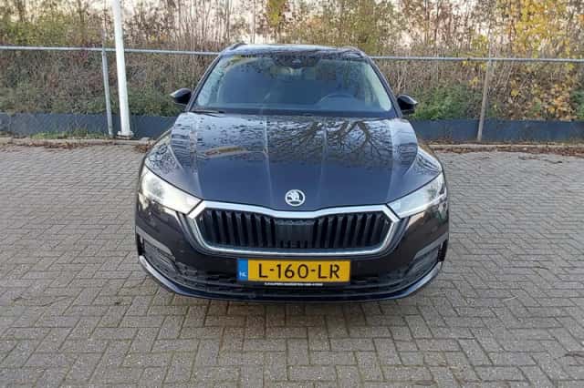 Škoda Octavia (2021) thumbnail 5