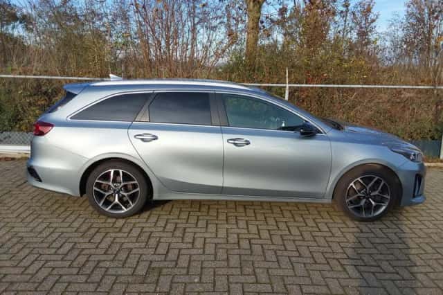 Kia Ceed Sportswagon (2021) thumbnail 4