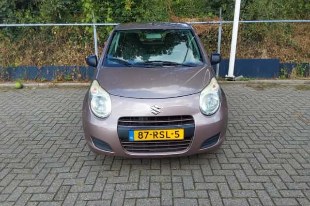 Suzuki Alto (2011) thumbnail 5