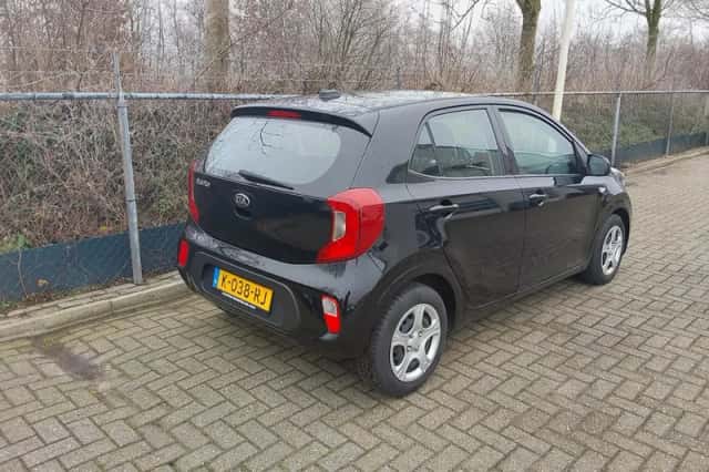 Kia Picanto (2021) thumbnail 2