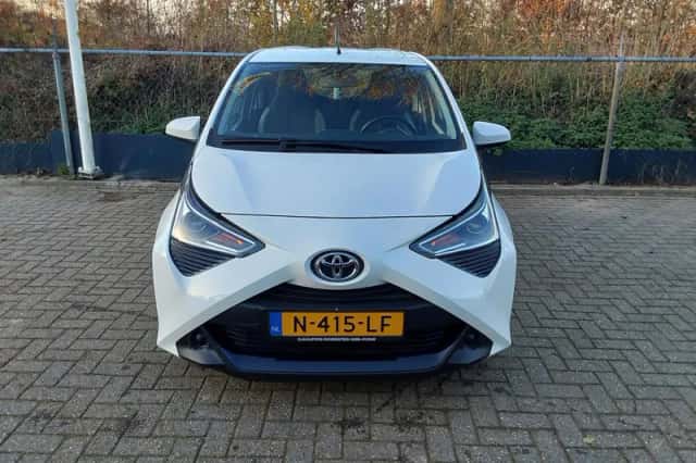 Toyota Aygo (2021) thumbnail 5