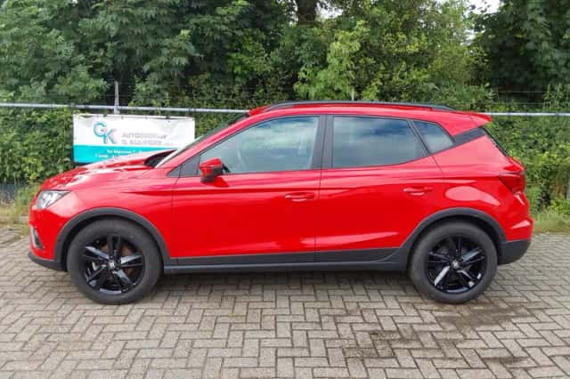 SEAT Arona (2021) thumbnail 3