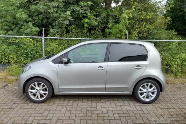 SEAT Mii (2017) thumbnail 3