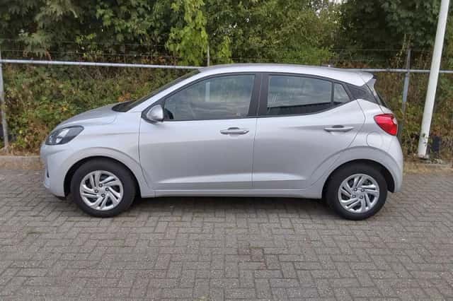Hyundai i10 (2022) thumbnail 3