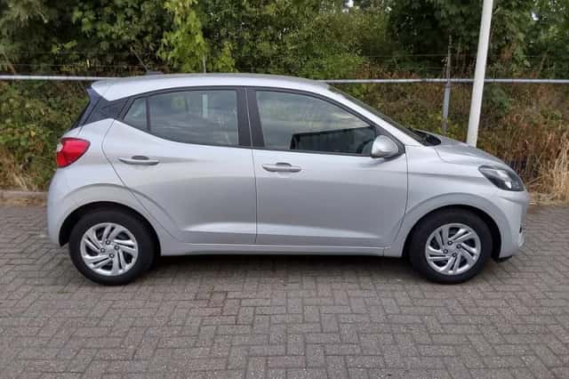 Hyundai i10 (2022) thumbnail 4