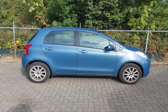 Toyota Yaris (2006) thumbnail 4