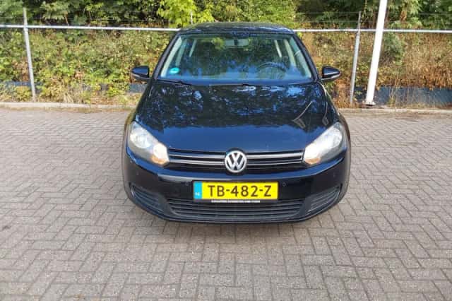 Volkswagen Golf (2009) thumbnail 5