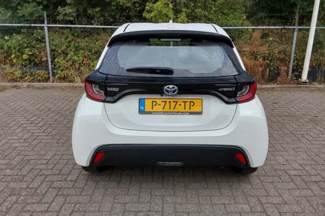 Toyota Yaris (2022) thumbnail 6