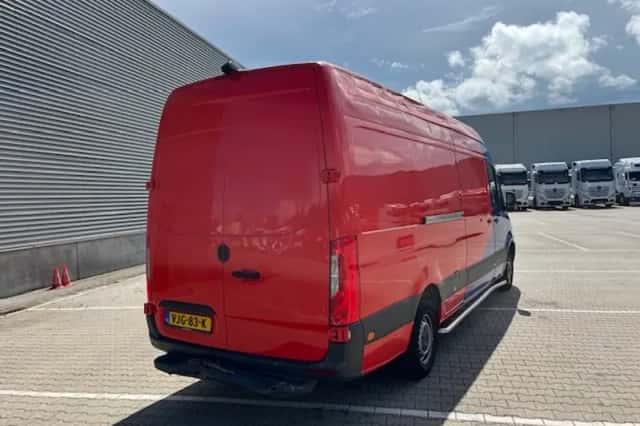 Mercedes-Benz Sprinter (2021) thumbnail 4
