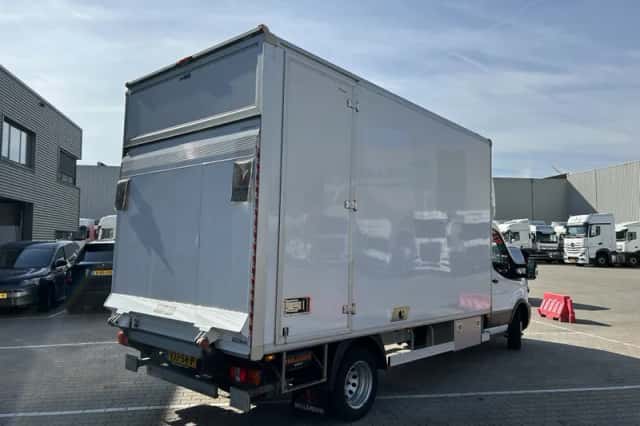 Ford Transit (2021) thumbnail 2