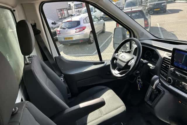 Ford Transit (2021) thumbnail 3