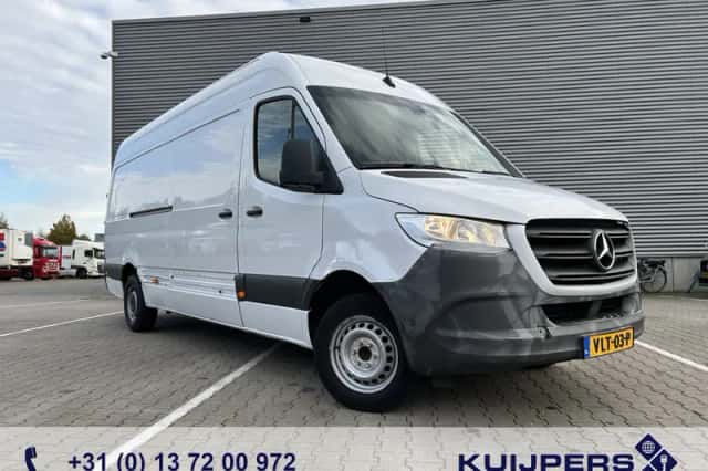 Mercedes-Benz Sprinter (2021) thumbnail 1