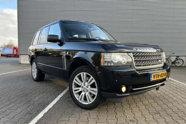Land Rover Range Rover (2010) thumbnail 1