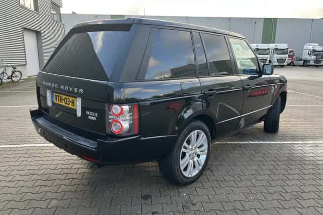 Land Rover Range Rover (2010) thumbnail 2