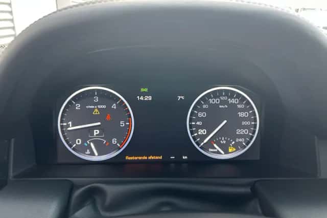 Land Rover Range Rover (2010) thumbnail 5