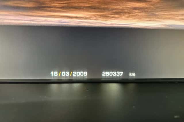 Land Rover Range Rover (2010) thumbnail 6
