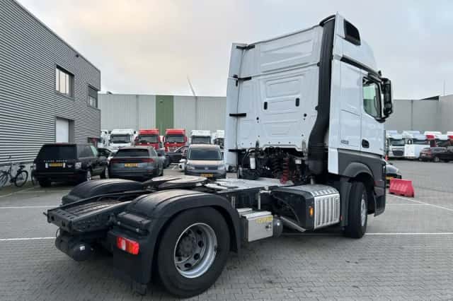 Mercedes-Benz Actros (2022) thumbnail 2
