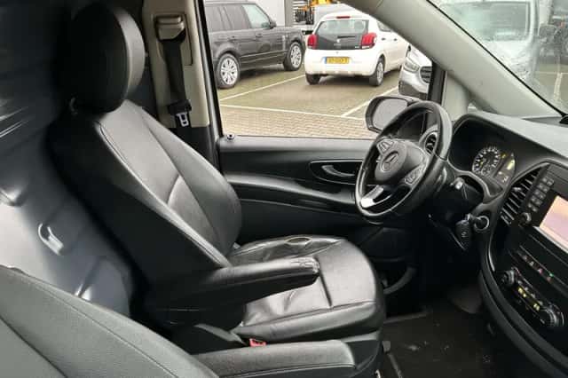 Mercedes-Benz Vito (2018) thumbnail 3