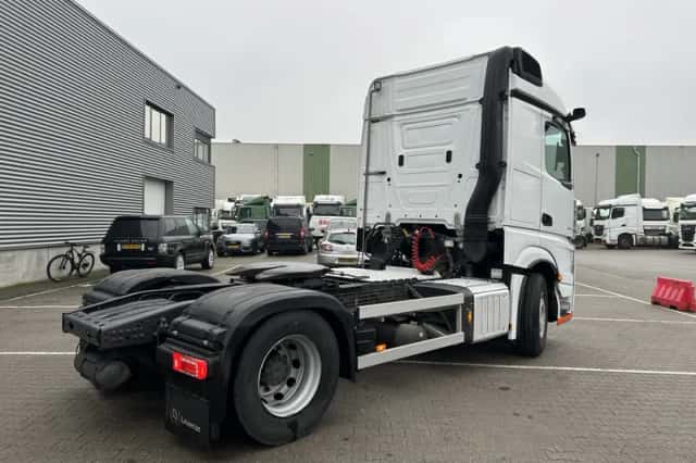 Mercedes-Benz Actros (2021) thumbnail 2
