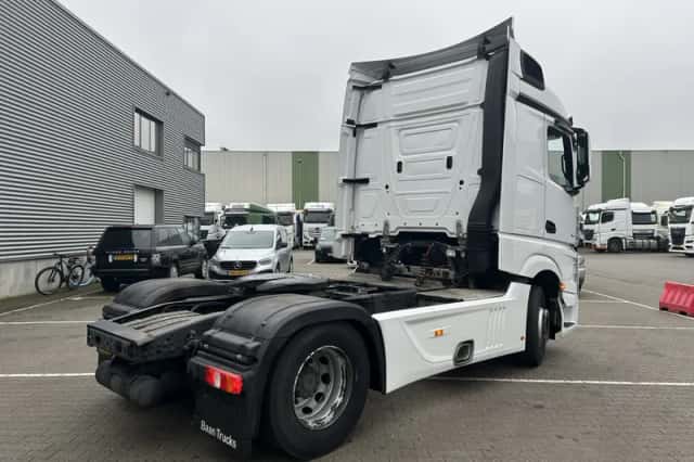 Mercedes-Benz Actros (2018) thumbnail 2