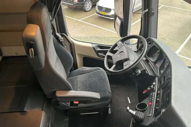 Mercedes-Benz Actros (2018) thumbnail 3