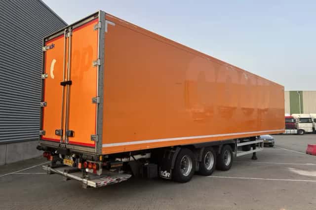 Schmitz Cargobull SOR Iberica (2015) thumbnail 2