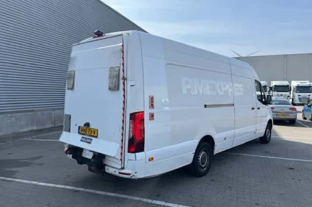 Mercedes-Benz Sprinter (2021) thumbnail 5
