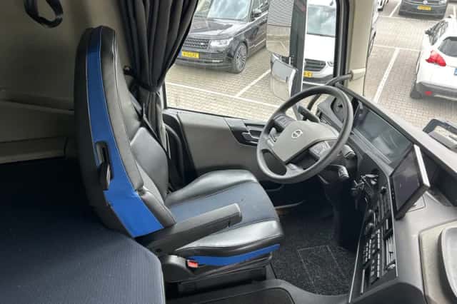 Volvo FH (2023) thumbnail 3