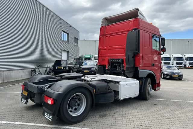 DAF XF (2014) thumbnail 2