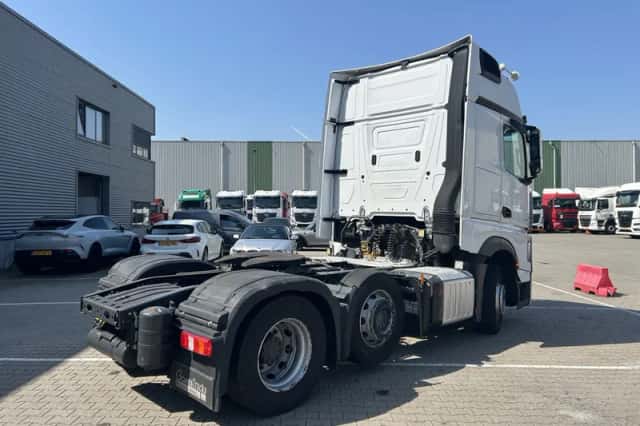 Mercedes-Benz Actros (2021) thumbnail 2