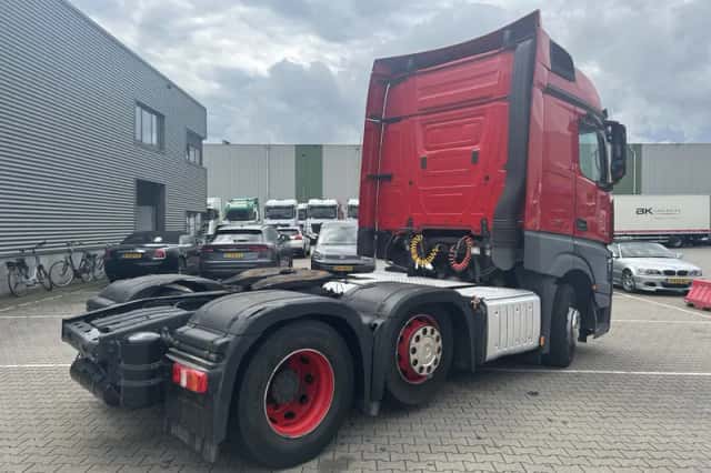 Mercedes-Benz Actros (2014) thumbnail 2