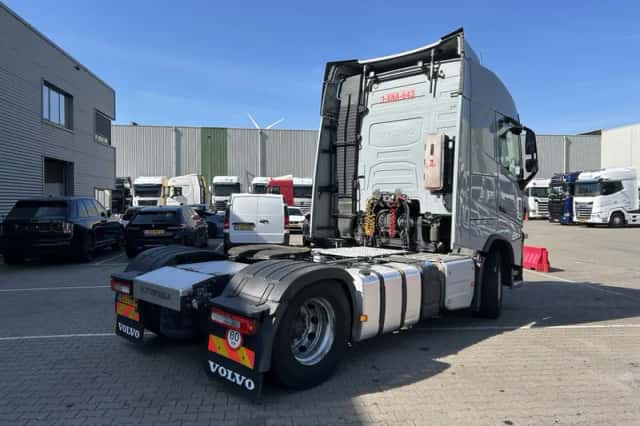 Volvo FH (2020) thumbnail 2