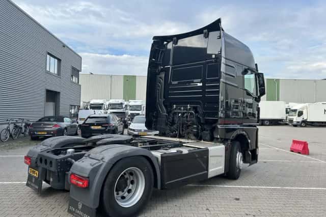 MAN TGX (2023) thumbnail 2