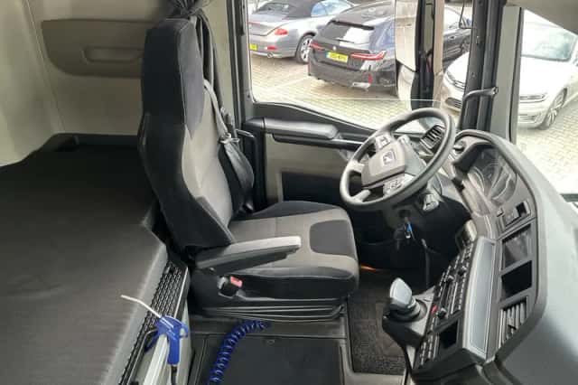 MAN TGX (2023) thumbnail 3