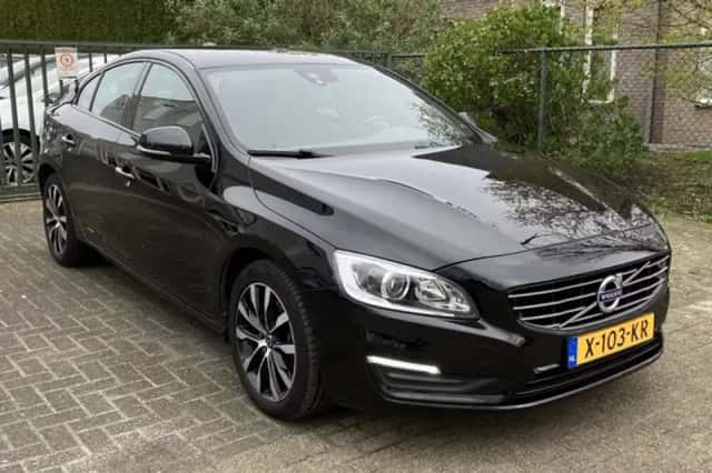 Volvo S60 (2019) thumbnail 3