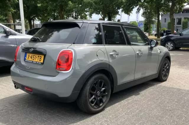 MINI Cooper (2018) thumbnail 6
