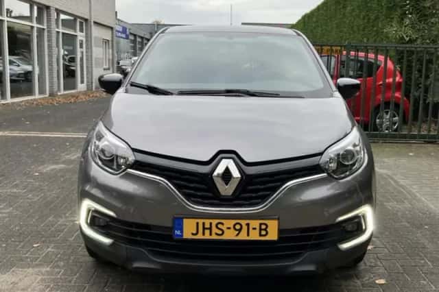 Renault Captur (2019) thumbnail 2