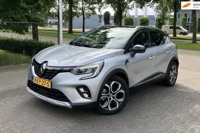 Renault Captur (2022) thumbnail 1