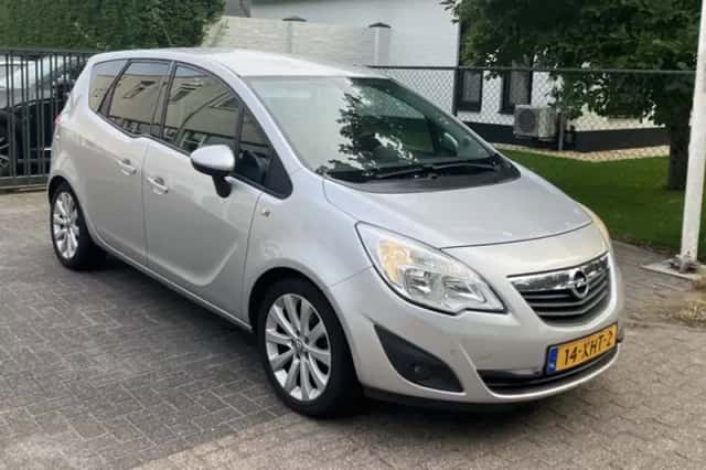 Opel Meriva (2011) thumbnail 3
