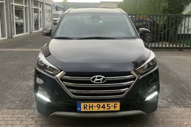 Hyundai Tucson (2017) thumbnail 2