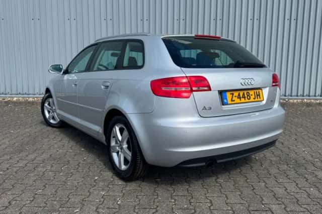 Audi A3 (2011) thumbnail 3