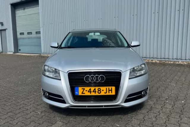 Audi A3 (2011) thumbnail 5