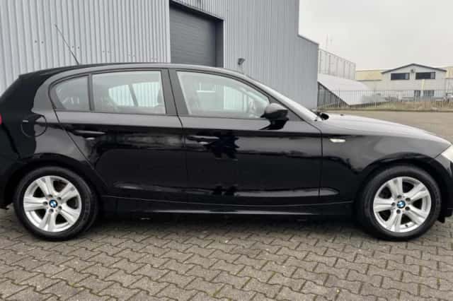 BMW 1-Serie (2009) thumbnail 6