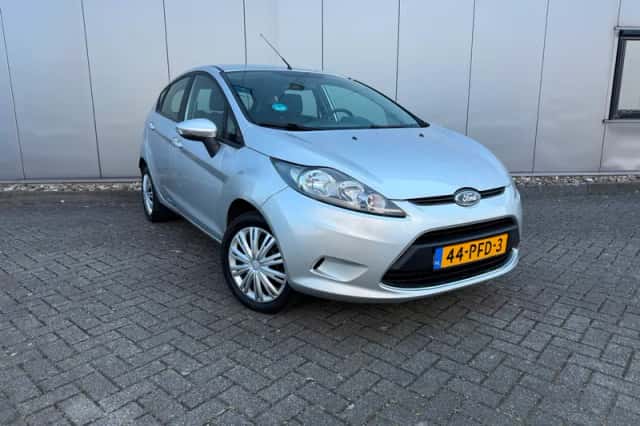 Ford Fiesta (2011) thumbnail 1