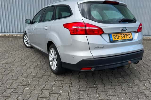 Ford Focus (2017) thumbnail 3
