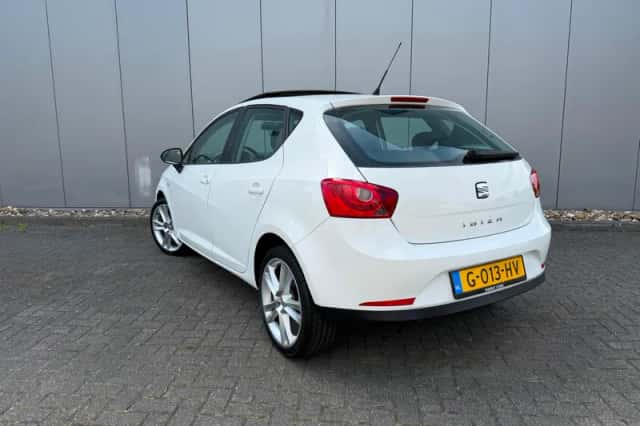 SEAT Ibiza (2009) thumbnail 4