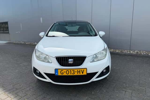 SEAT Ibiza (2009) thumbnail 5