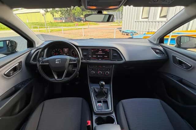 SEAT Leon (2017) thumbnail 2