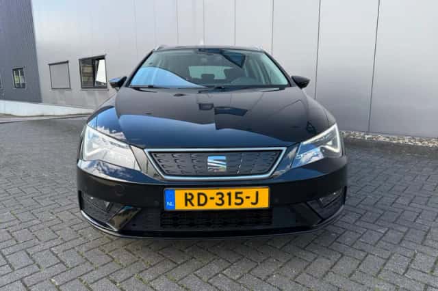 SEAT Leon (2017) thumbnail 5