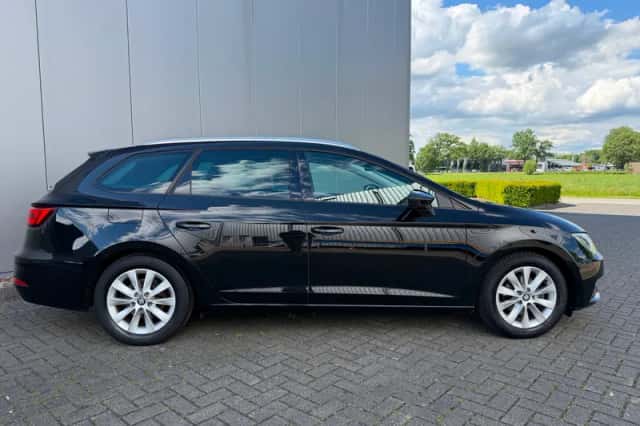 SEAT Leon (2017) thumbnail 6